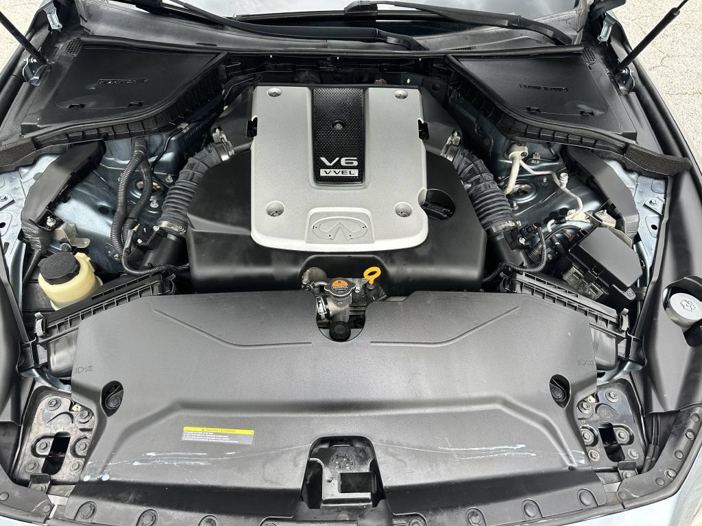 Used 2015 INFINITI Q50 Premium w/ Navigation Package RWD image 4