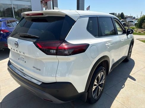 Used 2023 Nissan Rogue SV AWD/4WD image 7