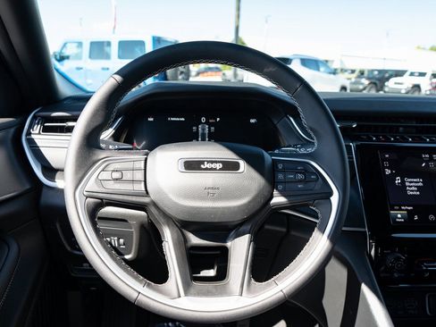 New 2025 Jeep Grand Cherokee Laredo X RWD image 29