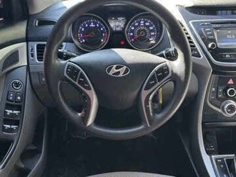 Used 2016 Hyundai Elantra SE w/ Option Group 02 image 14