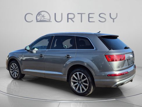 Used 2018 Audi Q7 3.0T Premium Plus w/ Premium Plus Package AWD/4WD image 3