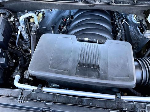 Used 2021 Chevrolet Tahoe LT w/ Luxury Package RWD image 33