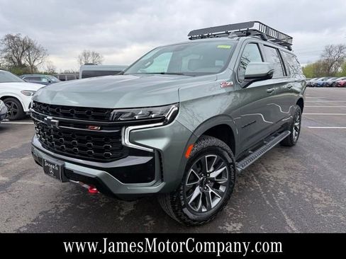 Used 2024 Chevrolet Suburban Z71 w/ Luxury Package image 1