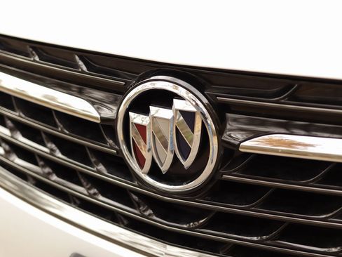 Used 2023 Buick Envision Essence w/ Sport Touring Package image 34