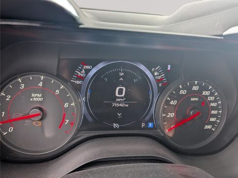 Used 2020 Chevrolet Camaro SS RWD image 31