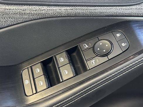 Used 2022 Nissan Rogue SV image 22