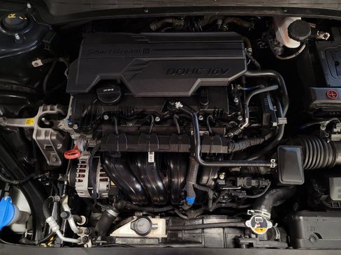 Used 2021 Hyundai Elantra SE FWD image 30