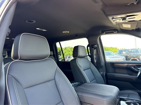New 2026 GMC Yukon XL Elevation w/ LPO, Get Active Package AWD/4WD image 5