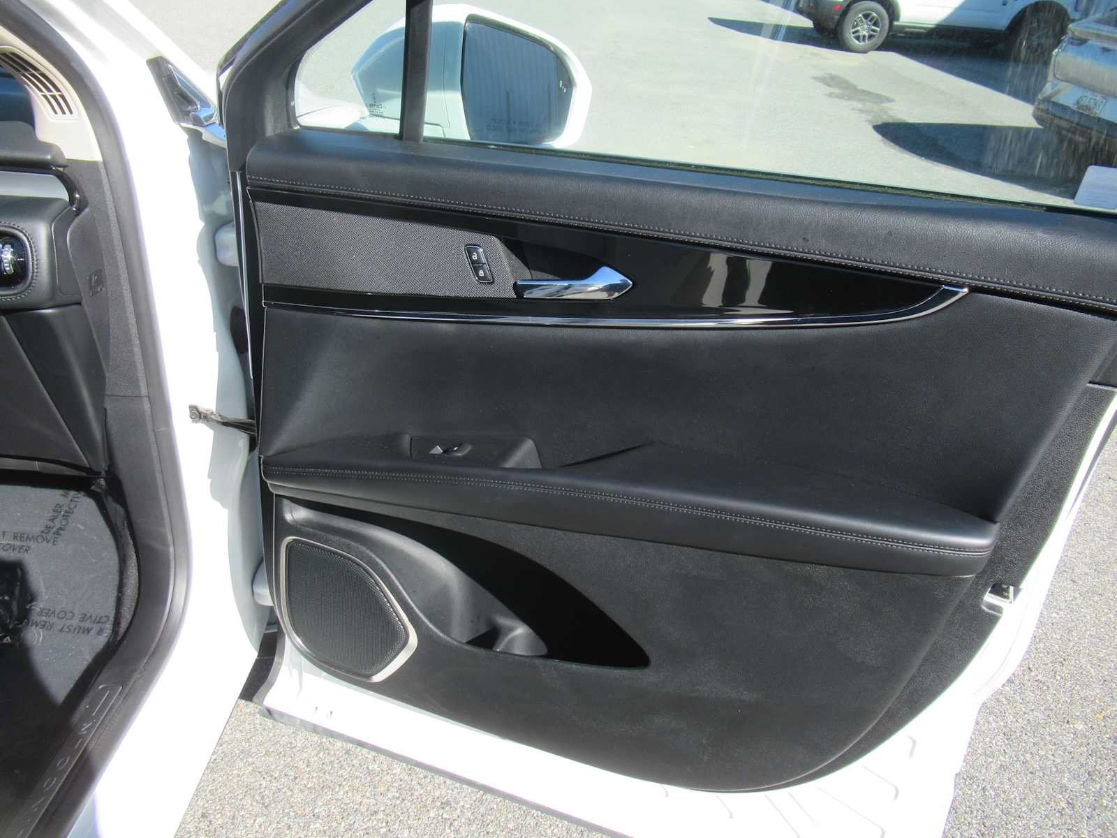 Used 2023 Lincoln Nautilus FWD image 22