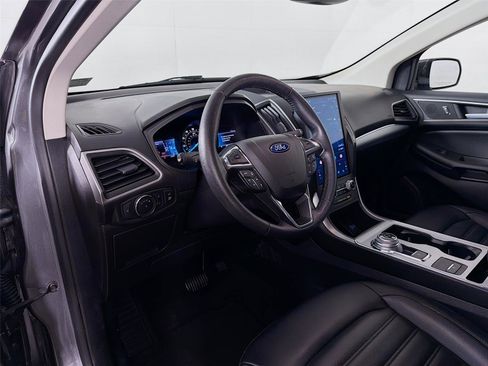 Used 2022 Ford Edge SEL w/ Convenience Package image 9