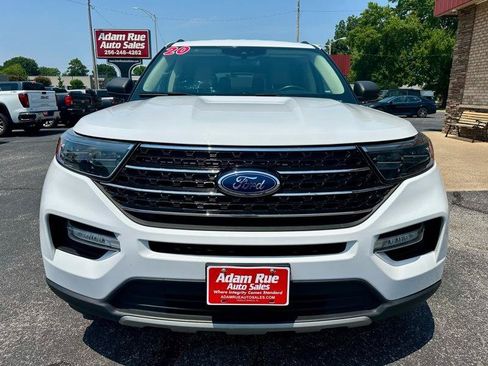 Used 2020 Ford Explorer XLT w/ Equipment Group 202A AWD/4WD image 3