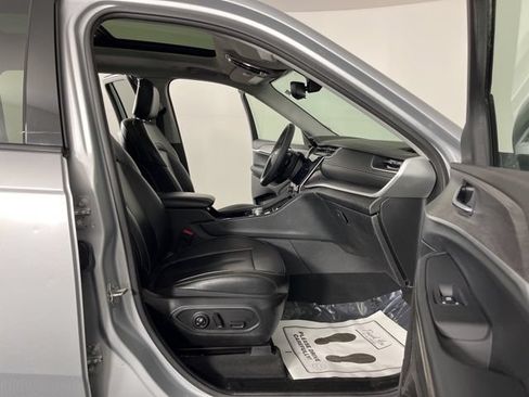 Used 2023 Jeep Grand Cherokee L Limited AWD/4WD image 43