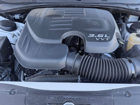 Used 2023 Dodge Charger SXT AWD/4WD image 28
