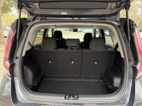 Used 2025 Kia Soul LX w/ LX Technology Package image 25