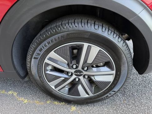 Certified 2022 Kia Niro EX Premium FWD image 44
