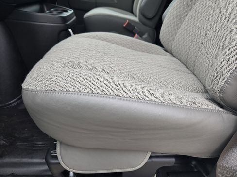 New 2025 GMC Savana 3500 Extended w/ Driver Convenience Package image 19