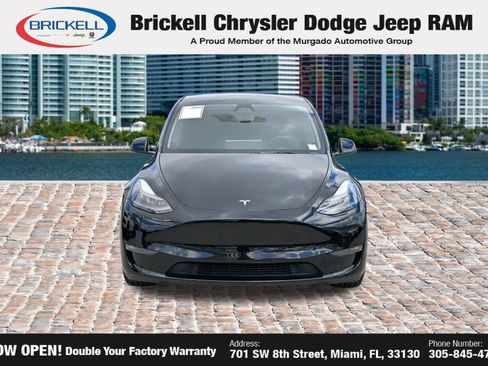 Used 2025 Tesla Model Y Performance AWD/4WD image 2