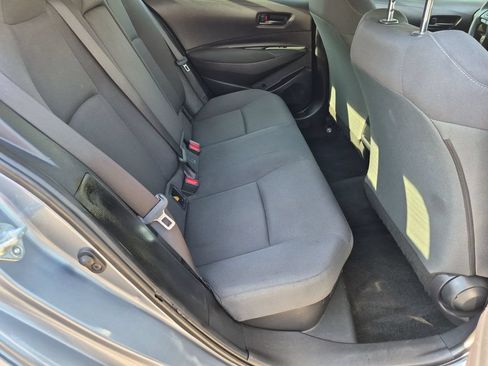 Used 2022 Toyota Corolla LE FWD image 17