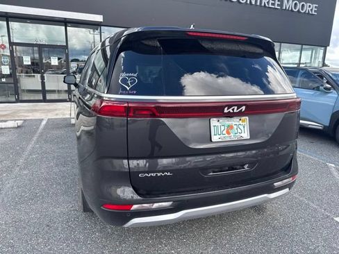 Used 2024 Kia Carnival LX FWD image 26