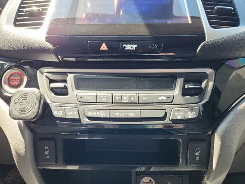 Used 2018 Honda Ridgeline RTL-E image 22