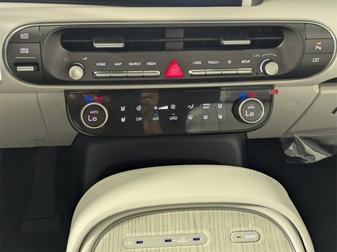 Used 2026 Hyundai Palisade Calligraphy image 21