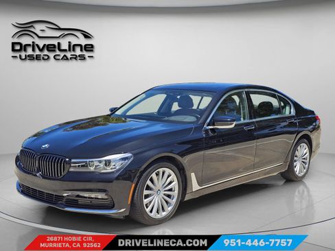 Used 2018 BMW 740i image 10