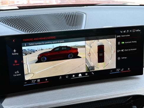 New 2026 BMW 330i Sedan w/ M Sport Package image 29