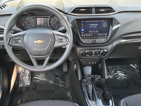 Used 2023 Chevrolet TrailBlazer LT w/ Convenience Package FWD image 22