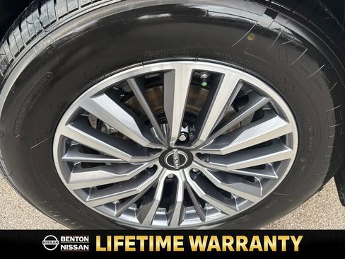 Certified 2022 Nissan Armada SL image 40