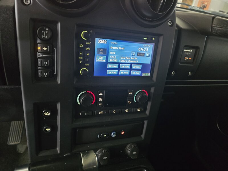 Used 2005 HUMMER H2 w/ Preferred Equipment Group AWD/4WD image 20