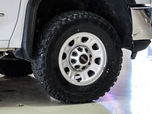 Used 2023 GMC Sierra 3500 Pro w/ Convenience Package image 47