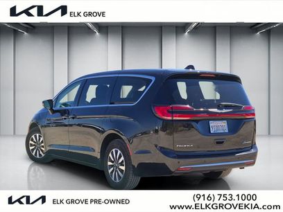 Used 2023 Chrysler Pacifica Touring-L