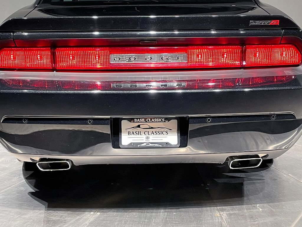 Used 2013 Dodge Challenger SRT8 w/ Harman Kardon Audio Group RWD image 32