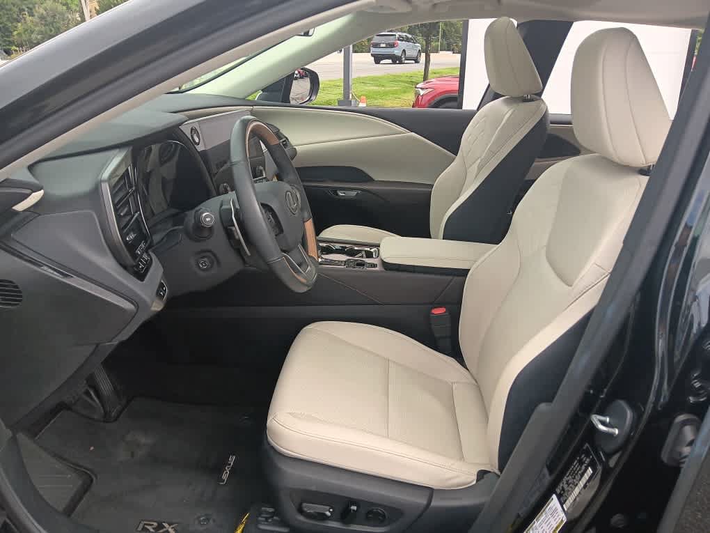 Used 2024 Lexus RX 350 Premium w/ Accessory Package (Z1) AWD/4WD image 12