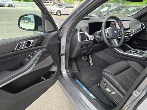 Used 2026 BMW X5 xDrive50e w/ M Sport Package AWD/4WD image 19