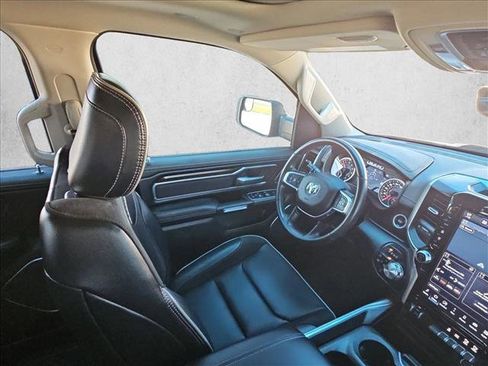 Used 2022 RAM 1500 Laramie AWD/4WD image 2