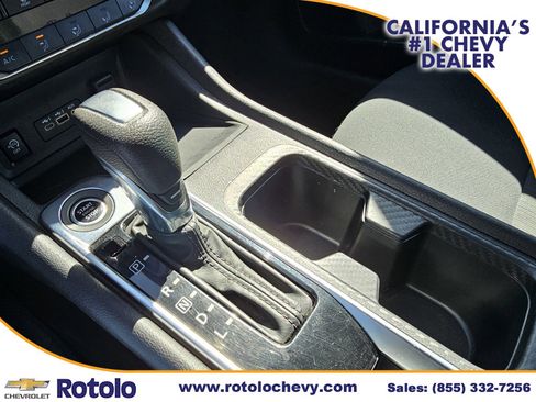 Used 2024 Nissan Sentra SV FWD image 25