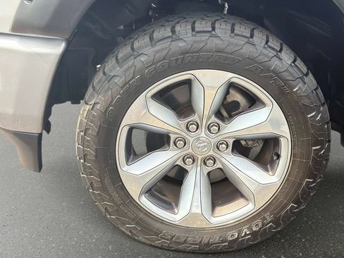 Used 2022 RAM 1500 Limited w/ Body Color Bumper Group AWD/4WD image 10
