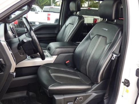Used 2019 Ford F150 Platinum w/ Equipment Group 701A Luxury AWD/4WD image 28