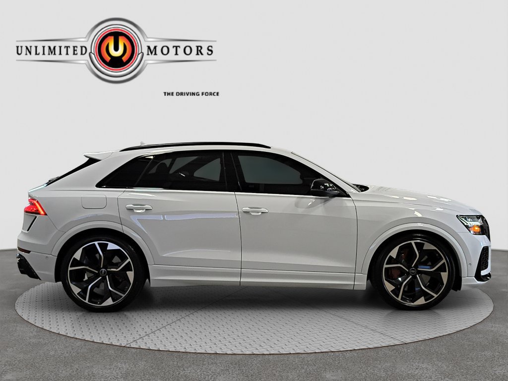 Used 2024 Audi RS Q8 AWD/4WD image 2