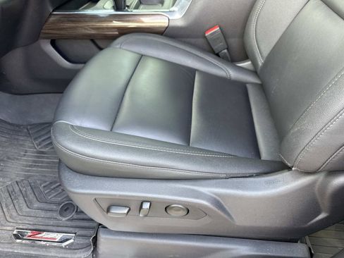 Used 2026 Chevrolet Silverado 1500 LT Trail Boss w/ LT Trail Boss Premium Package AWD/4WD image 19