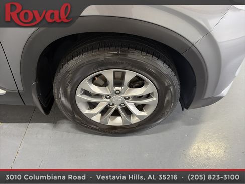 Used 2019 Hyundai Santa Fe SEL FWD image 8