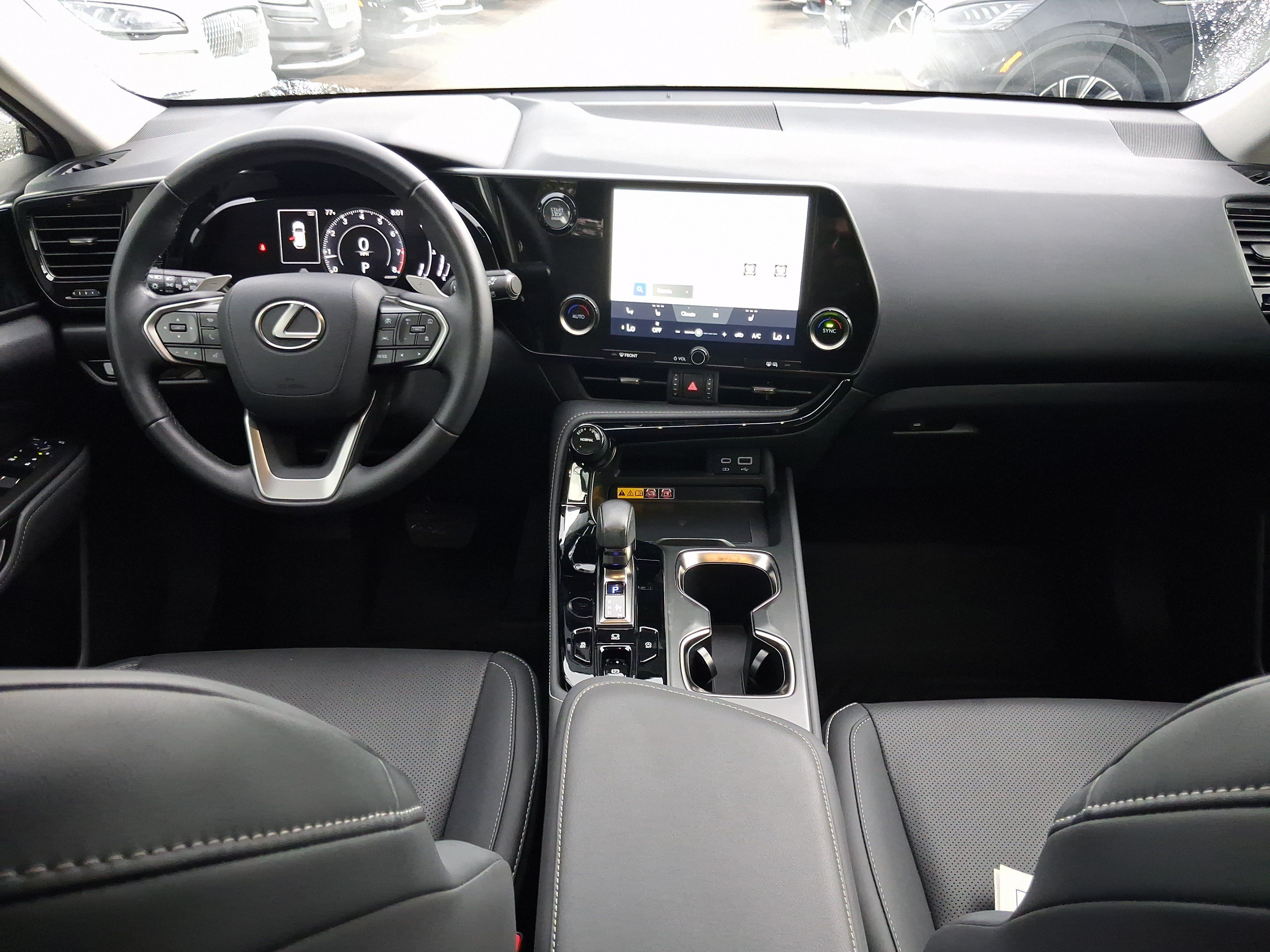 Used 2025 Lexus NX 250 FWD w/ Towing Package (2000 Lbs) image 7