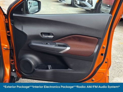 Used 2023 Nissan Kicks SR w/ Interior Electronics Package image 7