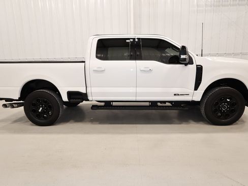 Used 2023 Ford F250 Lariat w/ Lariat Ultimate Package image 2