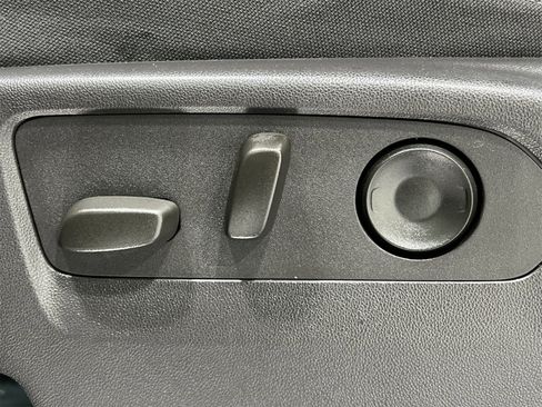 Used 2024 Chevrolet Silverado 1500 LT image 12