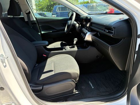 Certified 2025 Hyundai Kona SE AWD/4WD image 31