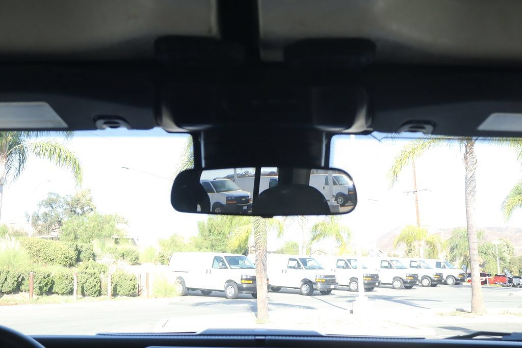 Used 2024 Jeep Wrangler Unlimited Sahara AWD/4WD image 33