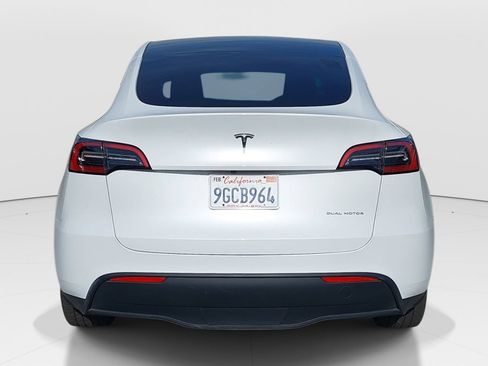 Used 2023 Tesla Model Y Long Range AWD/4WD image 6