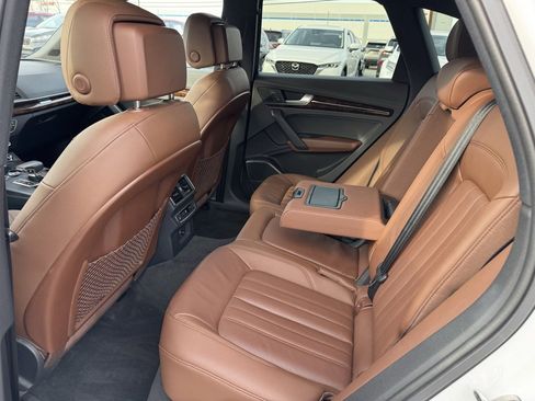 Used 2018 Audi Q5 2.0T Premium Plus w/ Premium Plus Package image 19